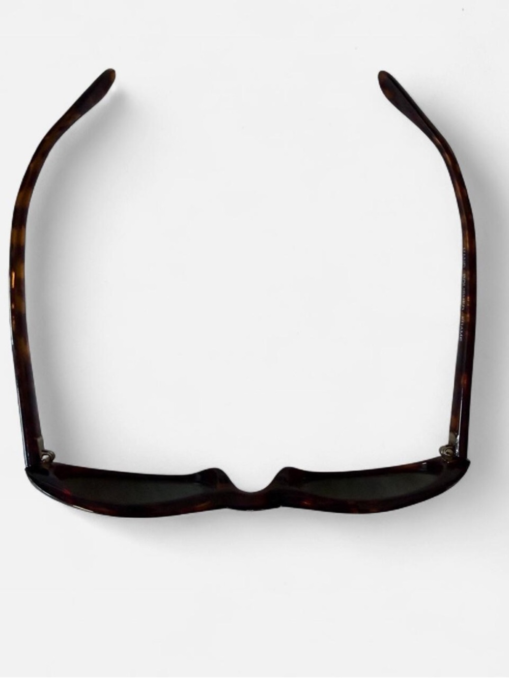 Vintage ‘90s deadstock thin oval tortoiseshell sunglasses - Picture 5 of 6